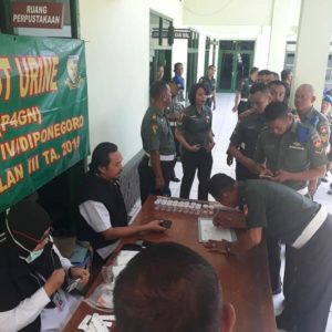 BNNP Jateng lakukan sosialisasi bahaya narkoba dilanjutkan tes urin kepada Pomdam IV/Diponegoro