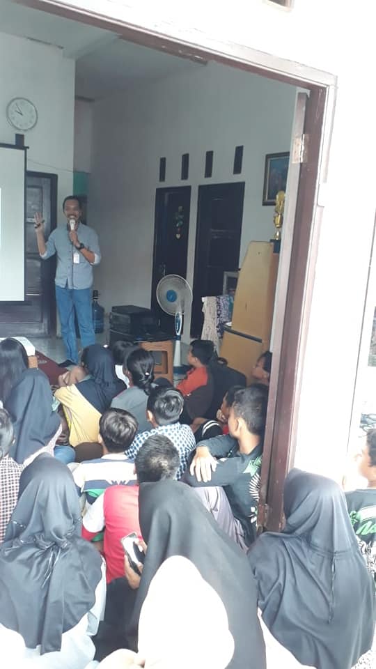 Sosialisasi Kesehatan Remaja, Generasi Milenial Anti Narkoba di Posyandu Remaja RW 1 Madukoro Semarang Sosialisasi Kesehatan Remaja, Generasi Milenial Anti Narkoba di Posyandu Remaja RW 1 Madukoro Semarang