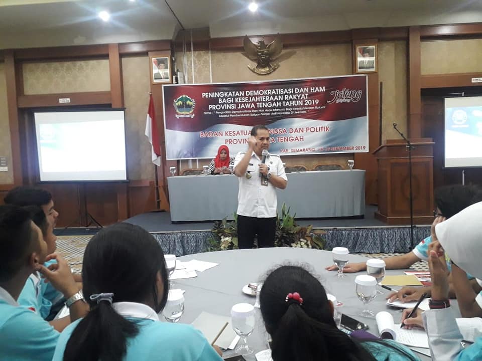 BNNP Jateng jadi narasumber dalam acara Peningkatan Demokratisasi dan HAM bagi Kesejahteraan Rakyat melalui Pembentukan Satgas Pelajar Anti Narkoba di Jawa Tengah yang diselenggarakan oleh Bakesbangpol Provinsi Jawa Tengah BNNP Jateng jadi narasumber dalam acara Peningkatan Demokratisasi dan HAM bagi Kesejahteraan Rakyat melalui Pembentukan Satgas Pelajar Anti Narkoba di Jawa Tengah yang diselenggarakan oleh Bakesbangpol Provinsi Jawa Tengah