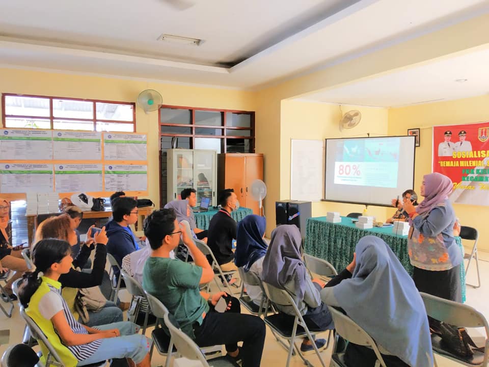 Sosialisasi Kesehatan Remaja "Remaja Milenial Stop Merokok, Miras dan Narkoba" di Tawangsari Semarang Sosialisasi Kesehatan Remaja "Remaja Milenial Stop Merokok, Miras dan Narkoba" di Tawangsari Semarang