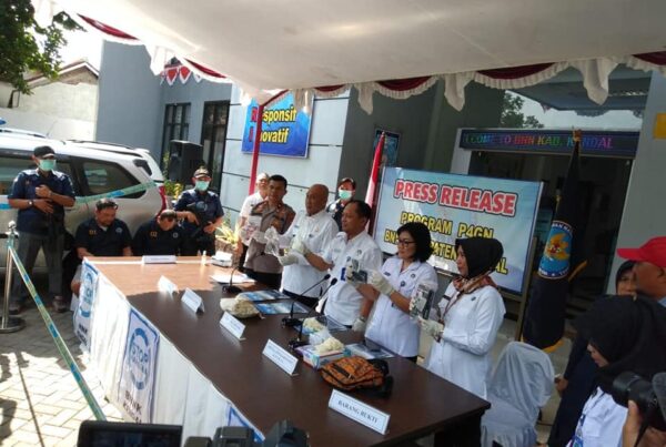 Press Release Tindak Pidana Narkotika Jenis Sabu 317 gram di Kendal Jaringan LP Kedungpane Semarang - Jakarta