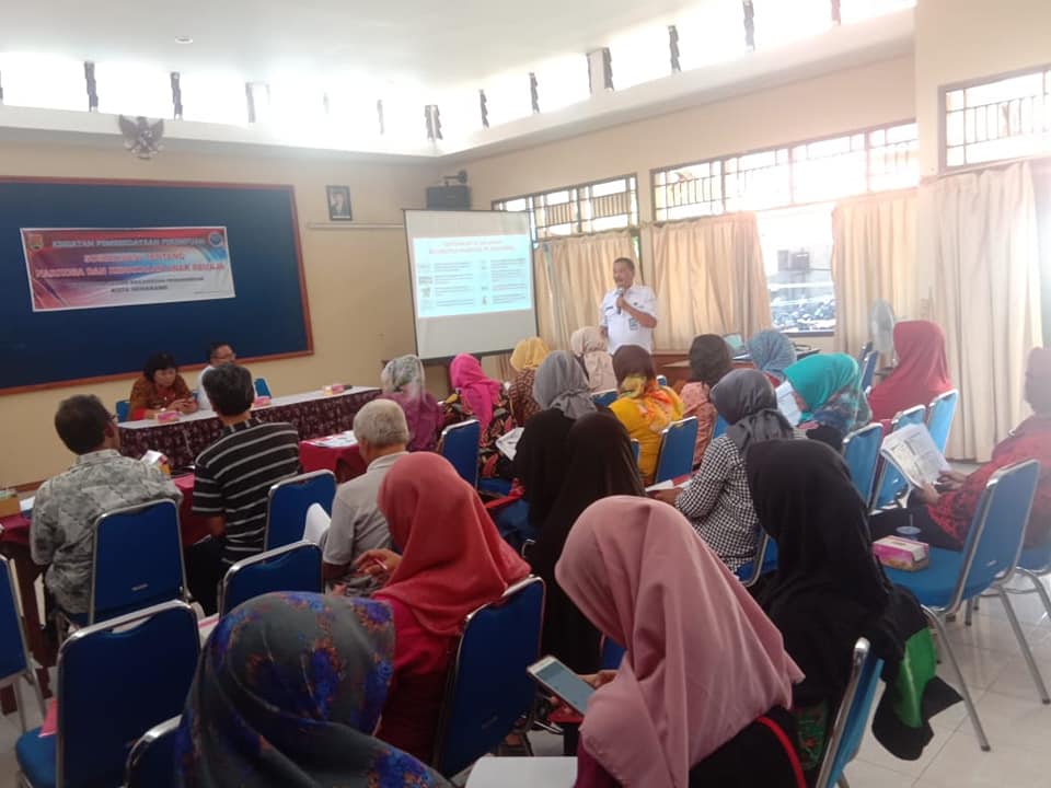osialisasi Bahaya Narkoba dan Kenakalan Remaja Program Pemberdayaan Perempuan Kelurahan Gemah Kec. Pedurungan Kota Semarang osialisasi Bahaya Narkoba dan Kenakalan Remaja Program Pemberdayaan Perempuan Kelurahan Gemah Kec. Pedurungan Kota Semarang