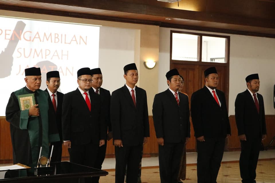 Kepala BNNP Jateng melantik para penyidik BNNP Jawa Tengah Kepala BNNP Jateng melantik para penyidik BNNP Jawa Tengah