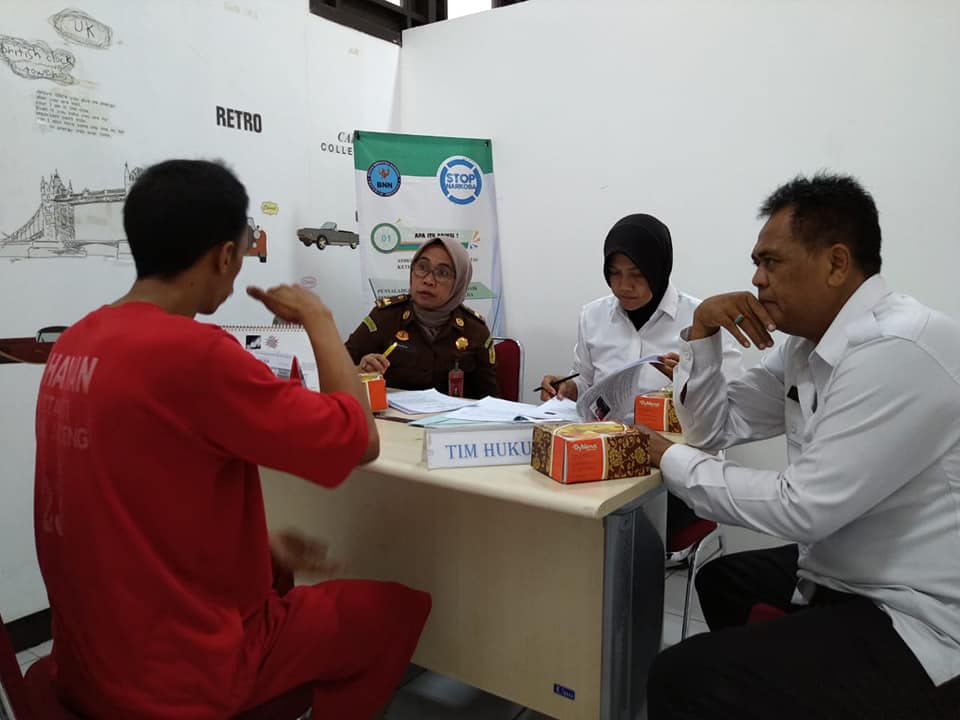 Pelaksanaan Asesmen Terpadu terhadap 2 tersangka dari Ditresnarkoba Polda Jateng Pelaksanaan Asesmen Terpadu terhadap 2 tersangka dari Ditresnarkoba Polda Jateng