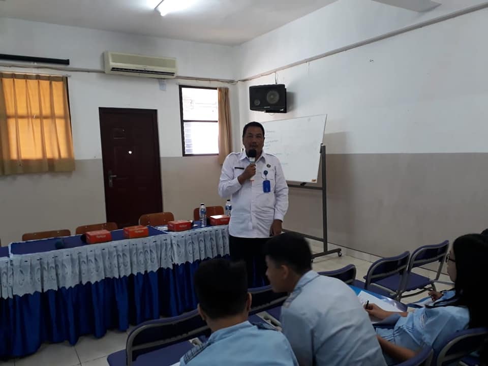 Sosialisasi Bahaya Narkoba di SMP Kristen Tritunggal Kota Semarang Sosialisasi Bahaya Narkoba di SMP Kristen Tritunggal Kota Semarang