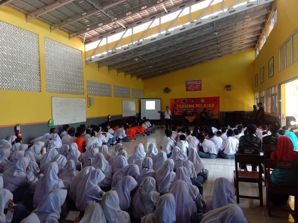 Diseminasi Informasi Melalui Insert Konten dalam acara Ceramah Pelajar Gerakan Nasional Revolusi Mental dan Stop Narkoba bersama IPPK Kab Klaten Diseminasi Informasi Melalui Insert Konten dalam acara Ceramah Pelajar Gerakan Nasional Revolusi Mental dan Stop Narkoba bersama IPPK Kab Klaten
