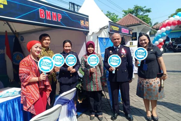 BNNP Jateng tunjukkan jenis-jenis narkoba dan bahayanya dalam acara Pameran Pelayanan Publik di Bidang Hukum dan HAM