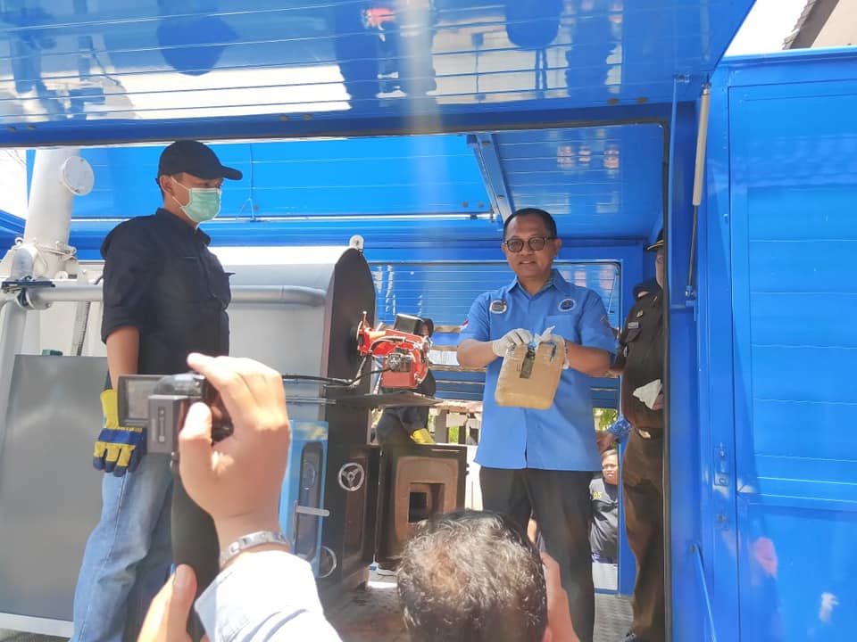 Pemusnahan Barang Bukti Narkotika Golongan I Jenis Ganja 6,3 Kg Jaringan Jakarta - Batang - Salatiga Pemusnahan Barang Bukti Narkotika Golongan I Jenis Ganja 6,3 Kg Jaringan Jakarta - Batang - Salatiga