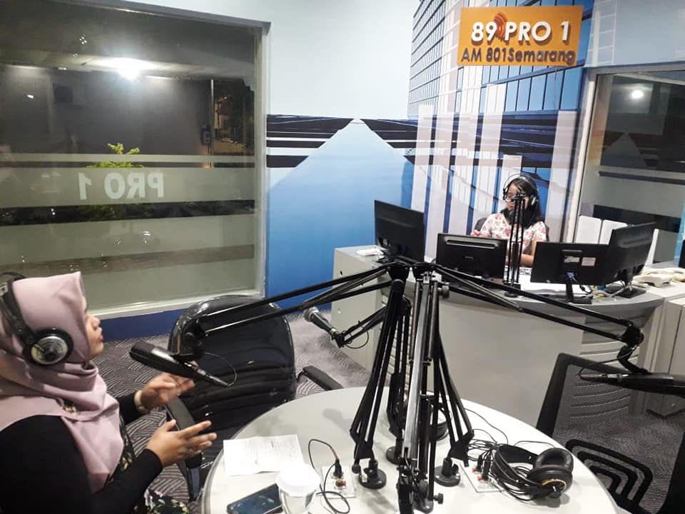 melalui radio Pro 1 AM Semarang BNNP Jateng sampaikan hasil penelitian BNN tahun 2019 pada pelajar dan mahasiswa melalui radio Pro 1 AM Semarang BNNP Jateng sampaikan hasil penelitian BNN tahun 2019 pada pelajar dan mahasiswa
