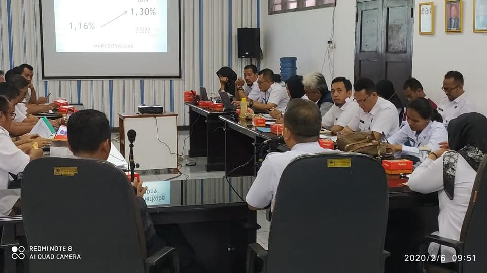 Rapat Kerja Teknis BNNP dan BNN Kab./Kota di Jawa Tengah dalam Upaya Sinkronisasi Pelaksanaan Program Pemberdayaan Masyarakat Rapat Kerja Teknis BNNP dan BNN Kab./Kota di Jawa Tengah dalam Upaya Sinkronisasi Pelaksanaan Program Pemberdayaan Masyarakat