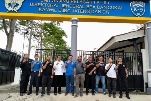 Latihan Bersama Unit K9 BNN Prov Jateng dengan Unit K9 DJBC Jawa tengah & D.I Yogyakarta Latihan Bersama Unit K9 BNN Prov Jateng dengan Unit K9 DJBC Jawa tengah & D.I Yogyakarta