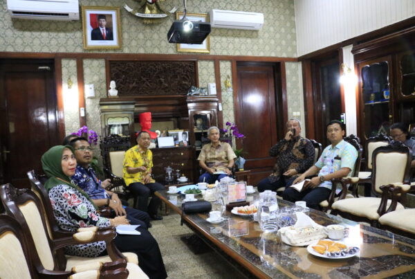 Audiensi dengan Gubernur Jawa Tengah Audiensi dengan Gubernur Jawa Tengah
