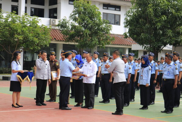 BNNP Jateng mendapatkan penghargaan dari Kanwil Kemenkumham Jateng