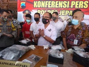Pengungkapan Kasus Narkoba Jenis Ganja Dalam Bentuk Brownis/Cookies