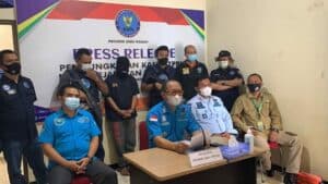 PENGUNGKAPAN TINDAK PIDANA PENCUCIAN UANG (TPPU) YANG BERASAL DARI KEJAHATAN NARKOTIKA (OPERASI BERSAMA BNNP JAWA TENGAH – BNN KABUPATEN BANYUMAS) PENGUNGKAPAN TINDAK PIDANA PENCUCIAN UANG (TPPU) YANG BERASAL DARI KEJAHATAN NARKOTIKA (OPERASI BERSAMA BNNP JAWA TENGAH – BNN KABUPATEN BANYUMAS)