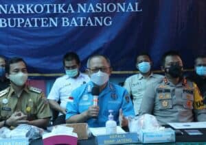 PERS RILIS PENGUNGKAPAN KASUS PENGEDAR NARKOTIKA TEMBAKAU GORILA DI KABUPATEN BATANG