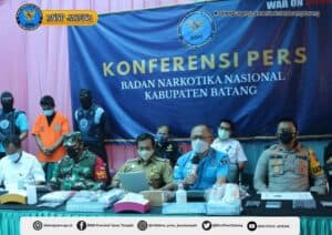 PERS RILIS PENGUNGKAPAN KASUS PENGEDAR NARKOTIKA TEMBAKAU GORILA DI KABUPATEN BATANG