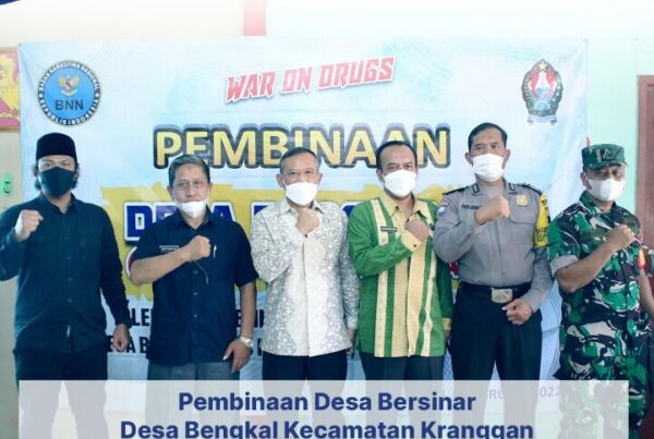Kepala BNNP melakukan Pembinaan tentang Desa Bersinar di Desa Bengkal Temanggung